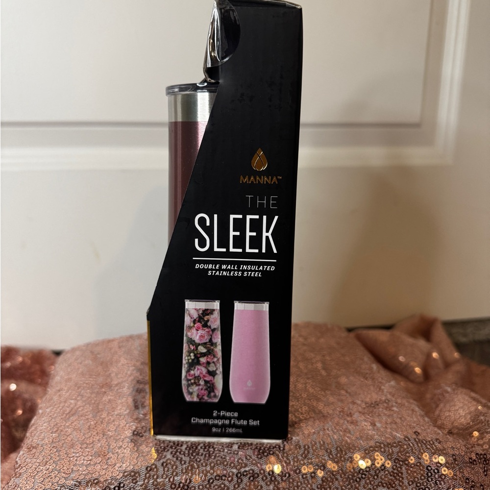 Champagne Flute Set - Floral and Rose Gold - Picture 4 of 5